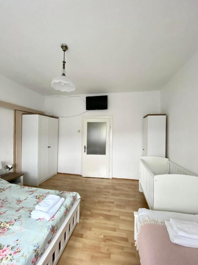 Apartman Marketa Appartement Bystrice  Buitenkant foto