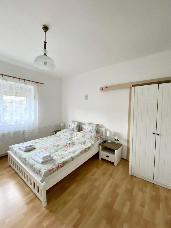 Apartman Marketa Appartement Bystrice  Buitenkant foto